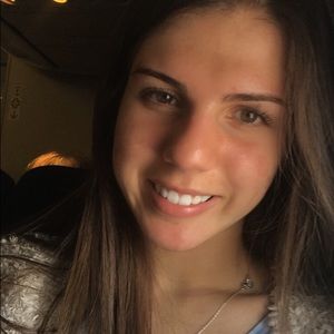 Meet your Posher, Daniela